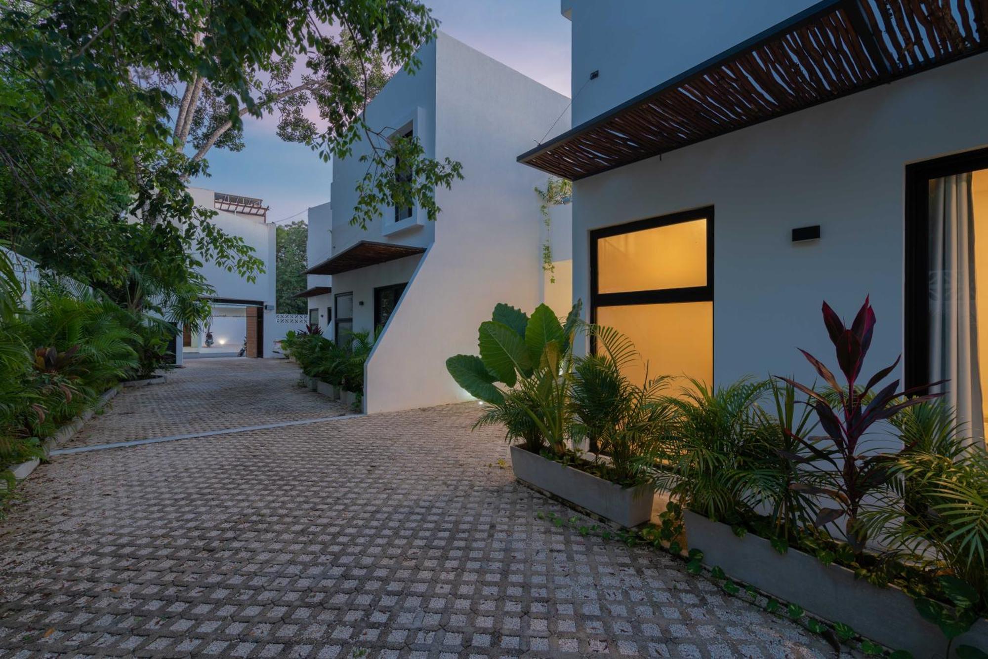 Casa Laura - - Private Townhome For 6 Guest - 3 Bedrooms - 5 Beds- Restaurant Walking Distance Apartamento
