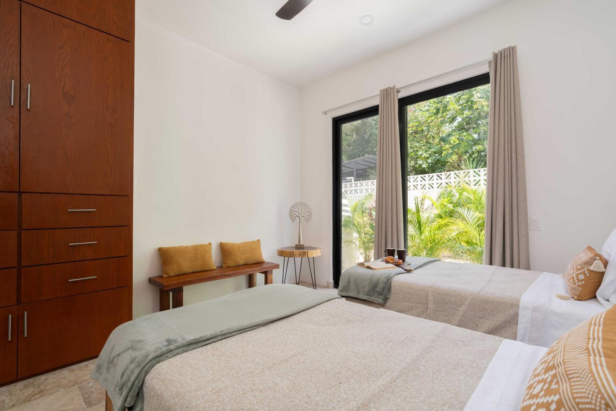 Casa Laura - - Private Townhome For 6 Guest - 3 Bedrooms - 5 Beds- Restaurant Walking Distance Apartamento *