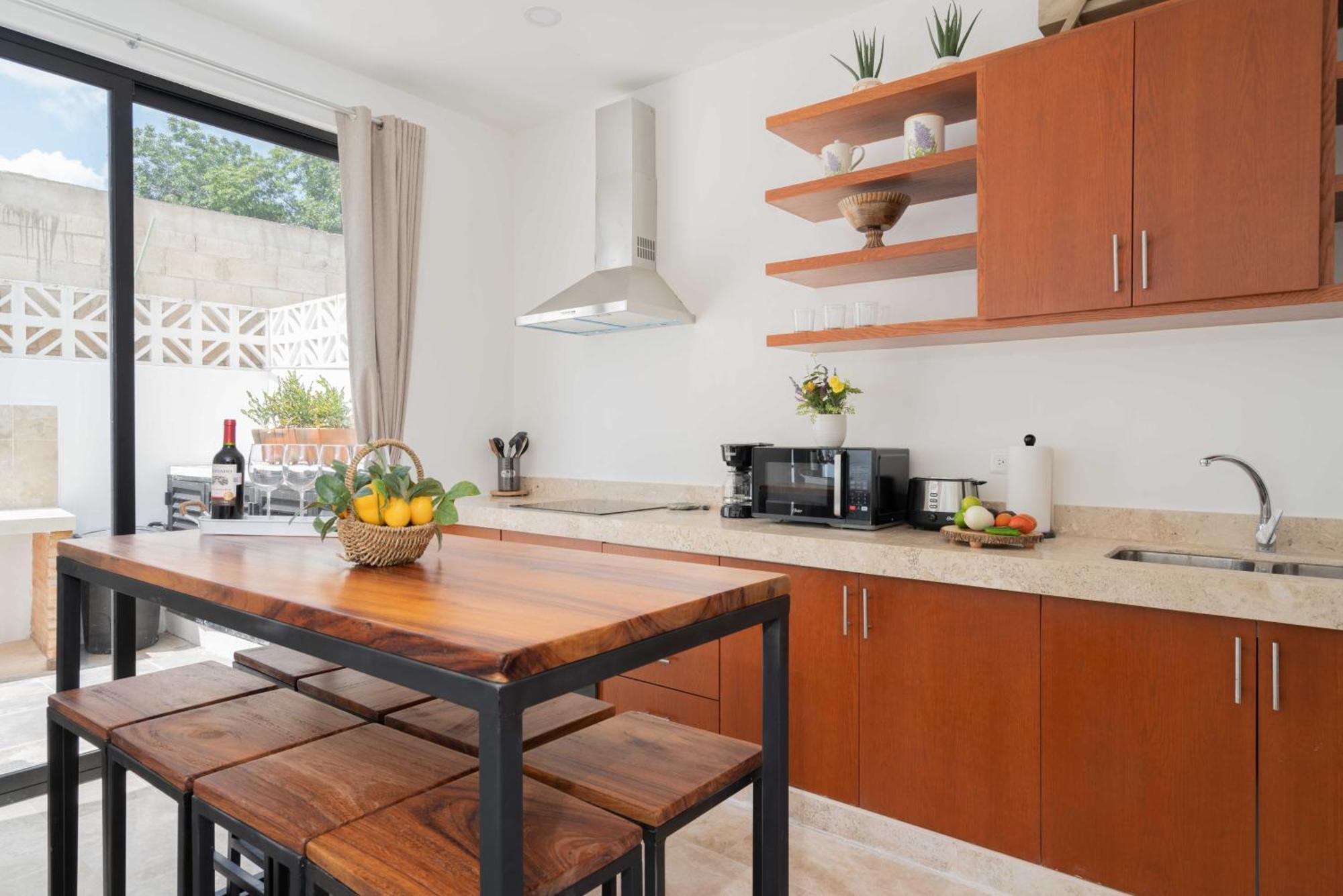 Casa Laura - - Private Townhome For 6 Guest - 3 Bedrooms - 5 Beds- Restaurant Walking Distance Apartamento Tulum