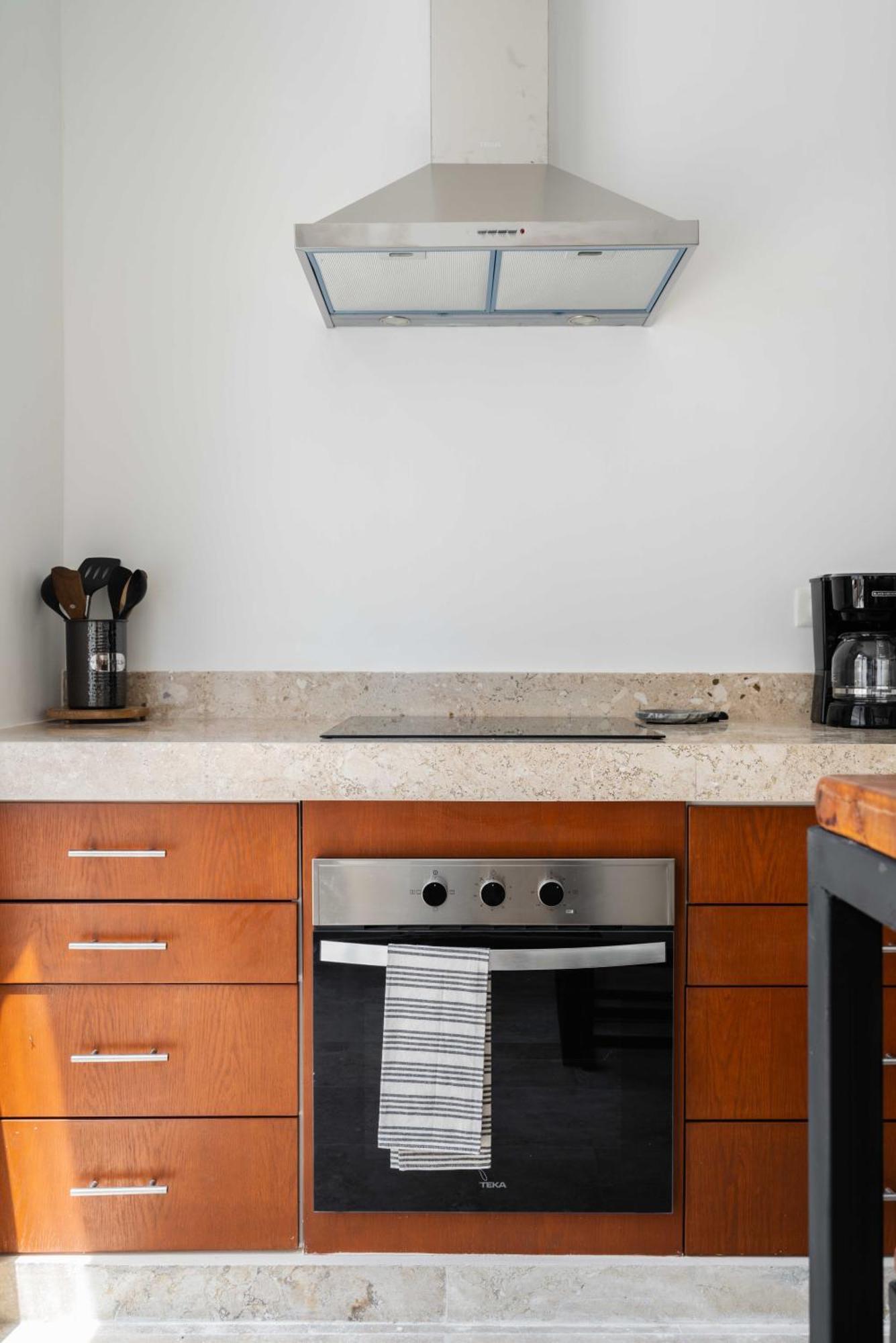 Apartment Casa Laura - - Private Townhome For 6 Guest - 3 Bedrooms - 5 Beds- Restaurant Walking Distance